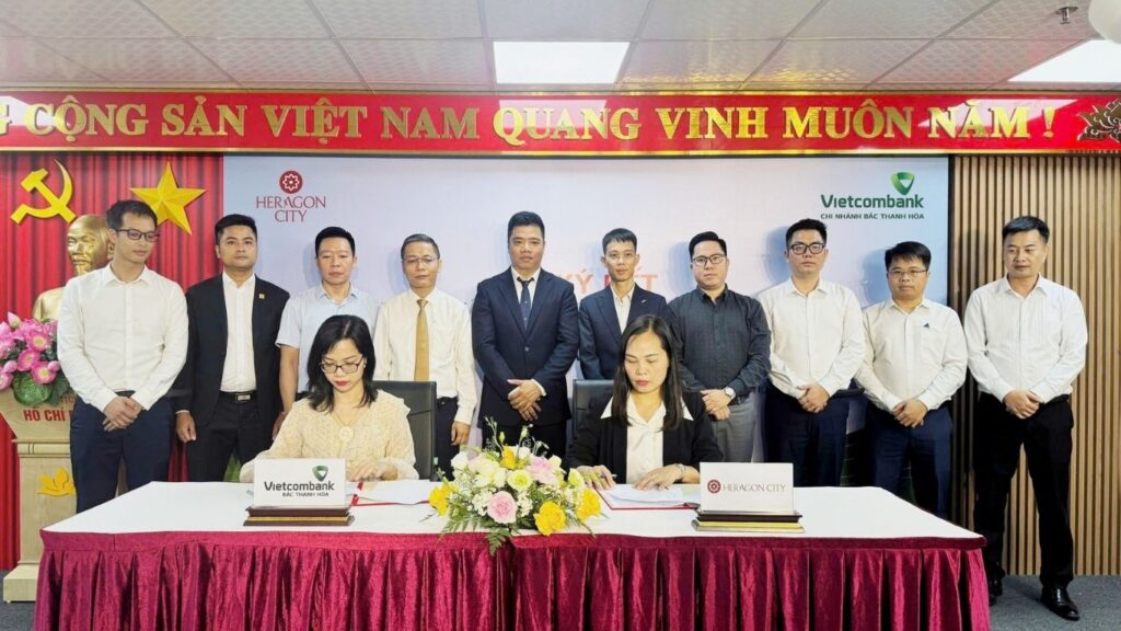 Vietcombank ký kết hợp tác tài trợ dự án Heragon City